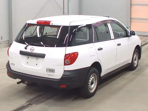 NISSAN AD 2021