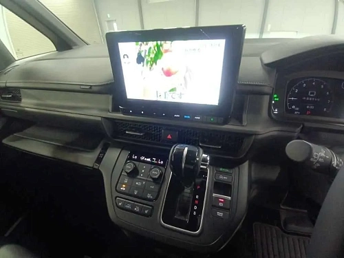 HONDA STEP WAGON 2023